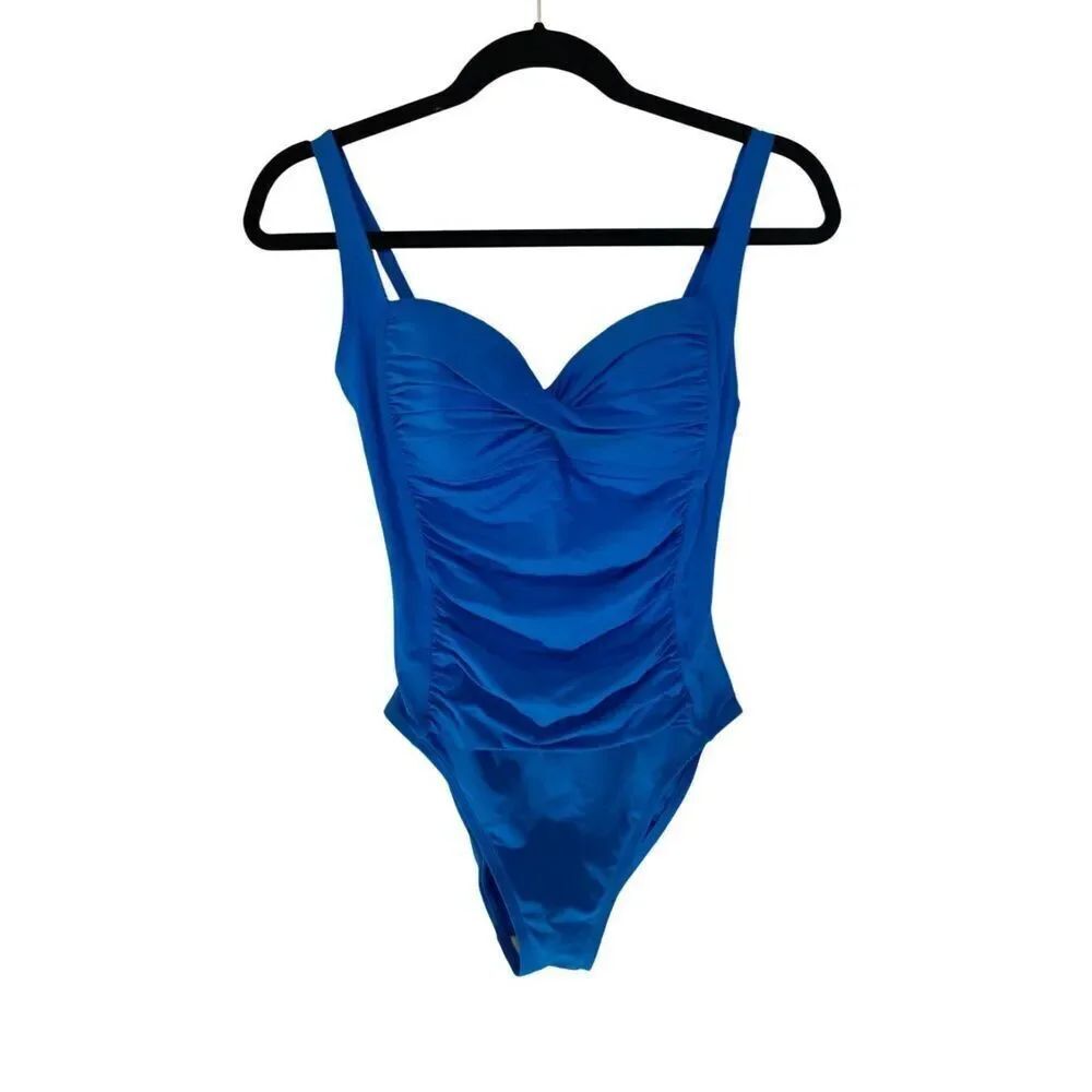 La Blanca women’s one piece twist, front ruched , blue swimsuit, size 8